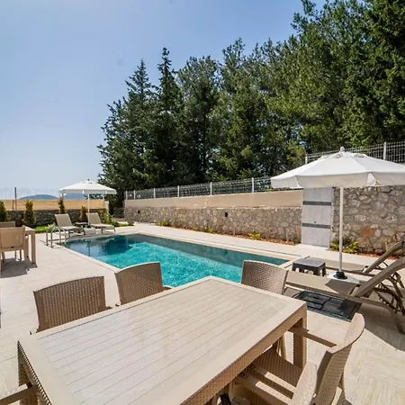 Ravishing With Private Pool Terrace And Backyard In Fethiye *